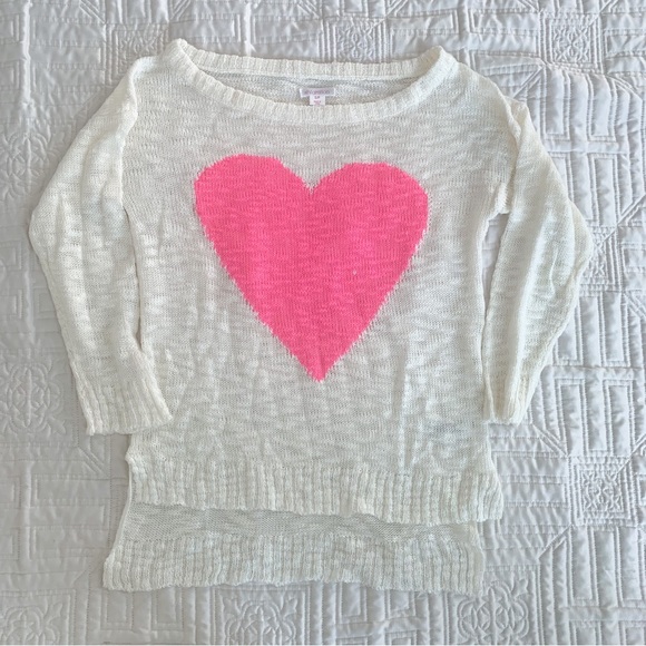 Xhilaration heart sweater - Picture 1 of 4